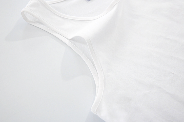 RT No. 1774 WHITE SLEEVELESS SHIRT